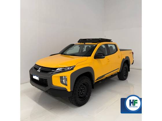 MITSUBISHI L200 TRITON 2.4 16V TURBO DIESEL SPORT SAVANA CD 4P 4X4 AUTOMÁTICO MITSUBISHI L200 TRITON 2.4 16V TURBO DIESEL SPORT SAVANA CD 4P 4X4 AUTOMÁTICO